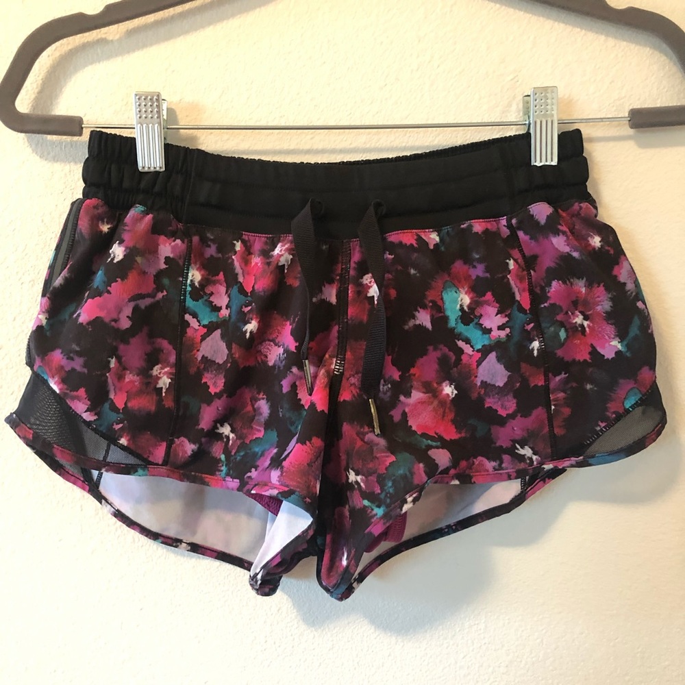 Lululemon Hotty Hot Short Mini Midnight Floral